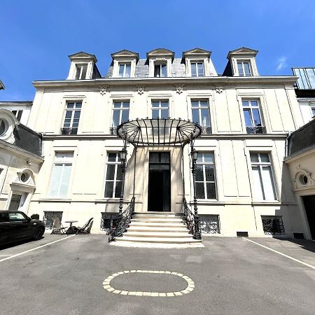 Aux Clefs Des Sacres - Dans Un Hotel Particulier Situe Rue Du Marc - Reims - Hyper Centre Forum Mairie Boulingrin Buitenkant foto